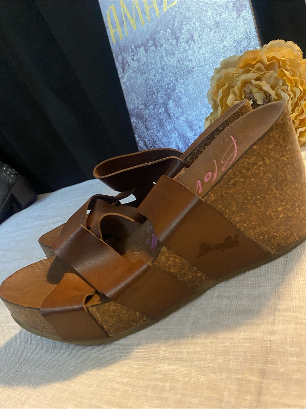 Blowfish Brown SZ 8 Hiro Whiskey Vegan Leather Crisscross Wedge Slide Sandals